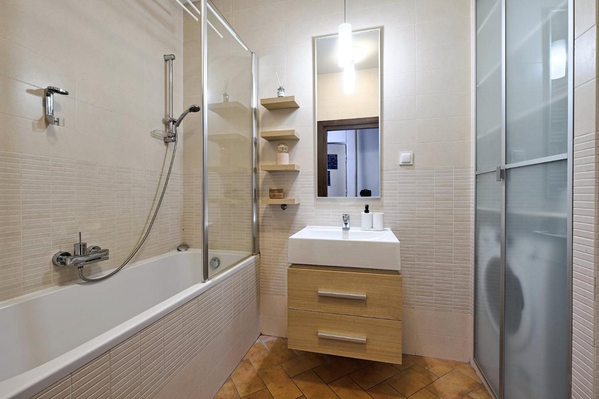 Апартаменти Chic Apartment-old Town-f50/2 *